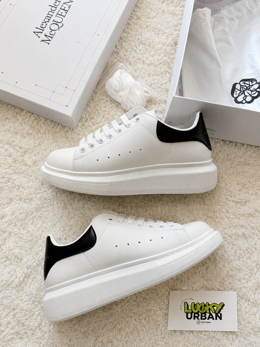 ALEXANDER MCQUEEN OVERSIZED BRANCO / PRETO