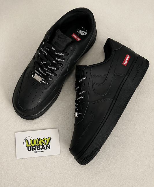 NIKE AIR FORCE 1 LOW SUPREME PRETO
