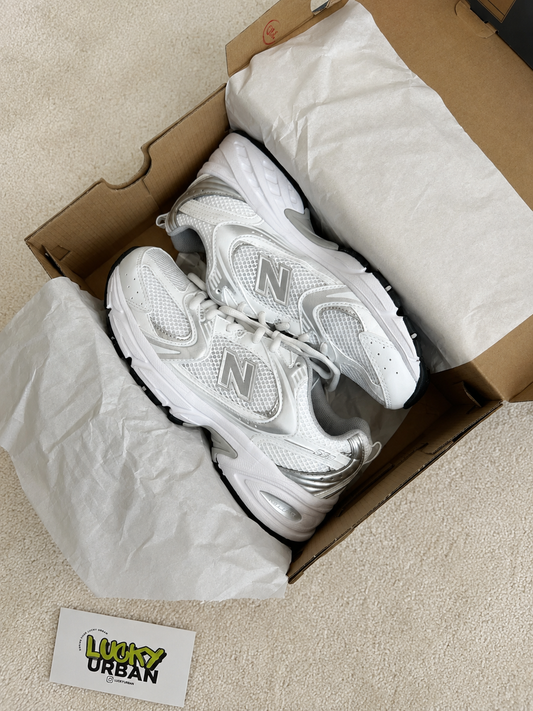 NEW BALANCE 530 BRANCO / PRATEADO