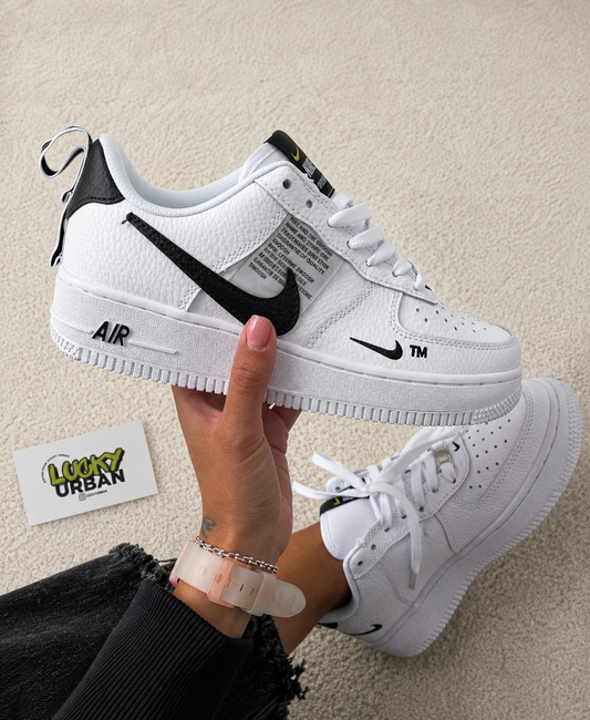 NIKE AIR FORCE 1 LOW TM BRANCO / PRETO
