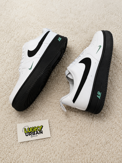 NIKE AIR FORCE 1 LOW BRANCO / PRETO / AZUL
