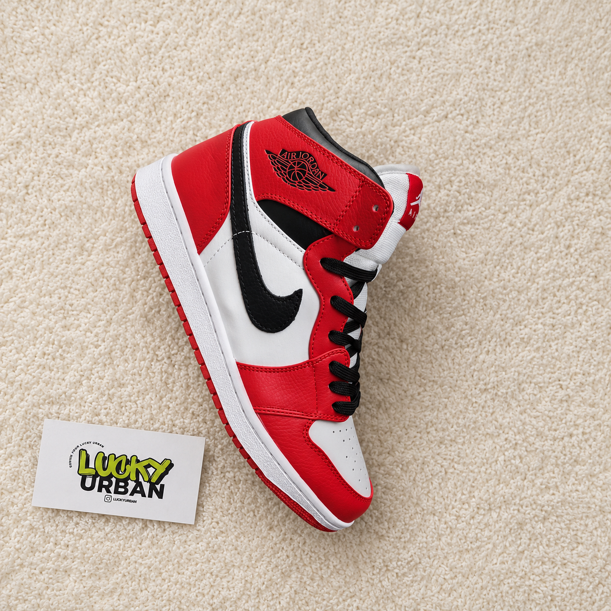 NIKE AIR JORDAN 1 BRANCO / VERMELHO / PRETO