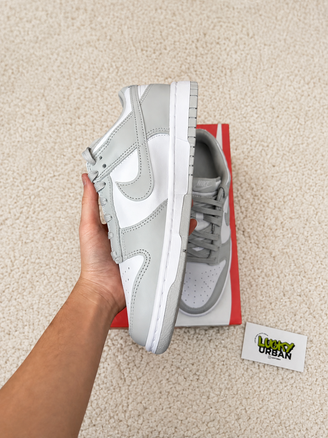 NIKE DUNK BRANCO / CINZA