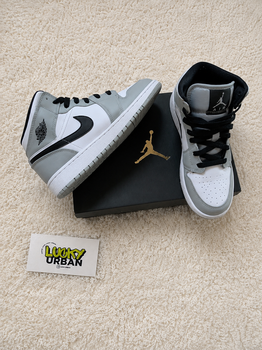 NIKE AIR JORDAN 1 MID CINZA / BRANCO / PRETO